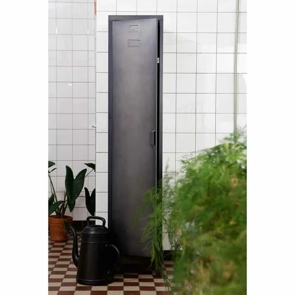 Schwarzer Metallspind Pascan Im Loft Design 3