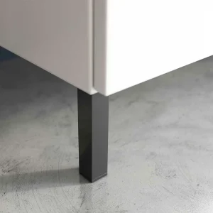 Weißer Badezimmer-Hochschrank Mit Metallgriffen – Sudessa 16