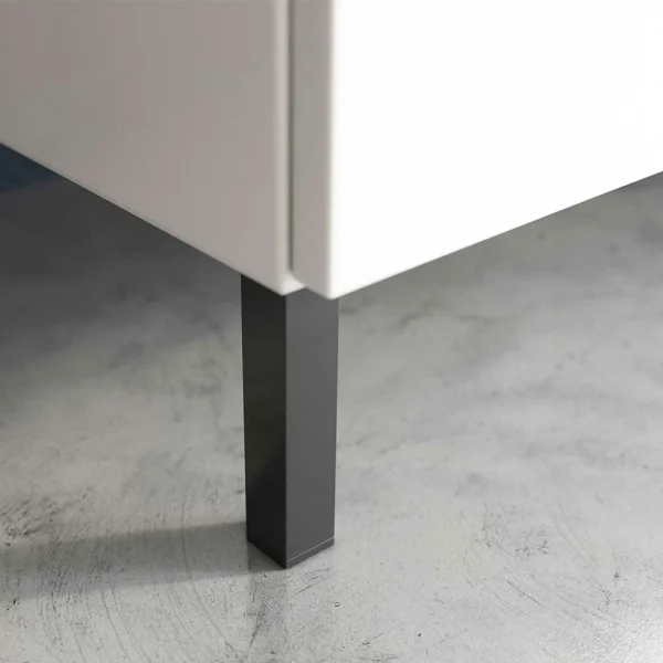 Weißer Badezimmer-Hochschrank Mit Metallgriffen – Sudessa 6